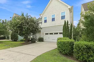 2703 Cameron Pond Dr, Cary, NC 27519 - Photo 4