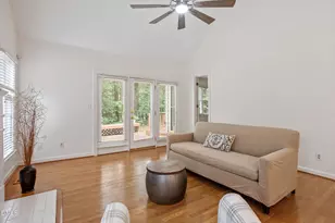 113 Long Shadow Ln, Cary, NC 27518 - Photo 4