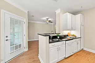 512 Ives Ct, Chapel Hill, NC 27514 - Photo 10