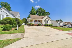 2301 Lockwood Folly Ln, Raleigh, NC 27610 - Photo 4