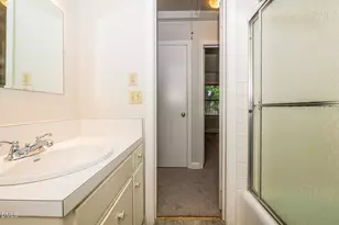 219 Windsor Dr, Roxboro, NC 27573 - Photo 10