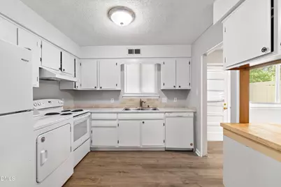 2387 Champion Court, Raleigh, NC 27606 - Photo 14