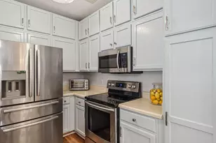 800 Savannah Ridge Rd, Holly Springs, NC 27540 - Photo 10