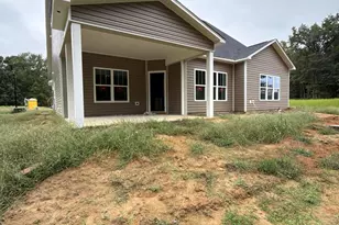 270 Bandelier Dr, Selma, NC 27576 - Photo 2