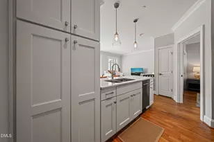 607 Smedes Pl, Raleigh, NC 27605 - Photo 8