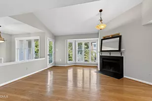 1061 Wirewood Dr, Raleigh, NC 27605 - Photo 6