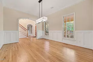 105 Ukiah Ln, Chapel Hill, NC 27514 - Photo 6