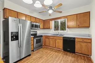 106 Old Stable Ct, Chapel Hill, NC 27514 - Photo 10