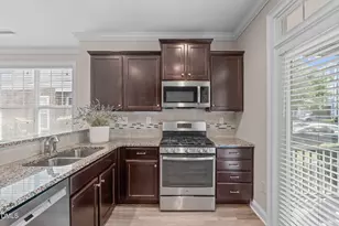 4031 Overcup Oak Ln, Cary, NC 27519 - Photo 10