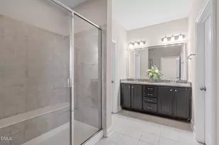 4031 Overcup Oak Ln, Cary, NC 27519 - Photo 18