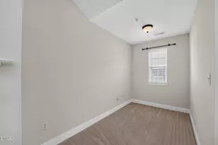 6365 Park Creek Dr, Charlotte, NC 28262 - Photo 12