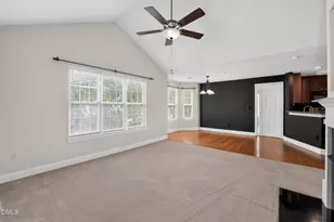 6365 Park Creek Dr, Charlotte, NC 28262 - Photo 4