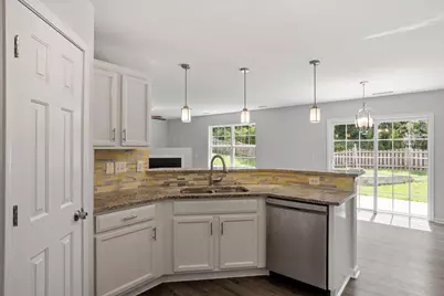 658 Yorkshire Drive, Clayton, NC 27520 - Photo 10