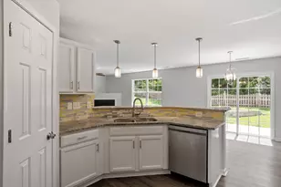 658 Yorkshire Dr, Clayton, NC 27520 - Photo 10