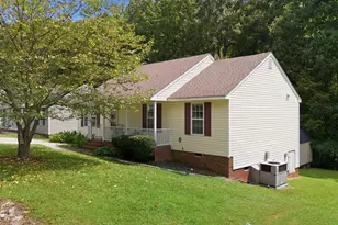 1037 Laurel Leaf Rd, Zebulon, NC 27597 - Photo 2