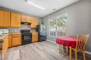8520 Silhouette Pl, Raleigh, NC 27613 - Photo 6