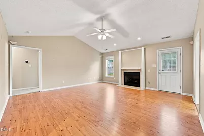 201 Sage Place, Jacksonville, NC 28540 - Photo 6