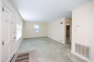 462 McRae Dr, Fayetteville, NC 28305 - Photo 8