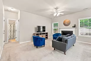 102 MINNIFER Ct, Apex, NC 27539 - Photo 8