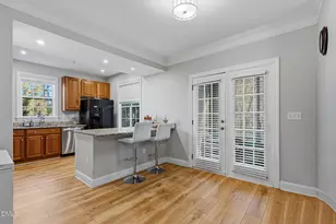 623 Ives Ct, Chapel Hill, NC 27514 - Photo 8
