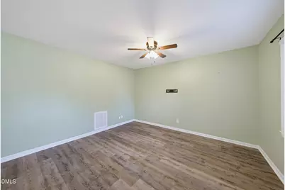 238 E Vance Street, Zebulon, NC 27597 - Photo 10