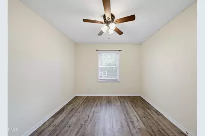 238 E Vance Street, Zebulon, NC 27597 - Photo 16