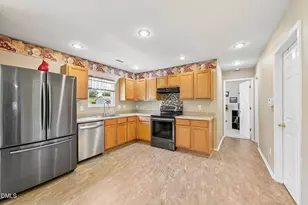 1024 Lockberry Ct, Clayton, NC 27520 - Photo 10