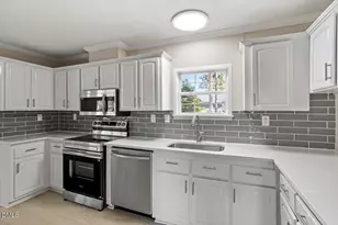 190 Pickett Cir, Vass, NC 28394 - Photo 2