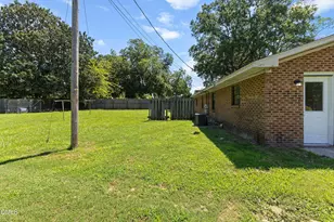 800 W Anderson St, Selma, NC 27576 - Photo 32