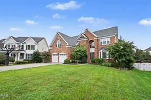 10209 Swanhaven Ct, Raleigh, NC 27617 - Photo 2