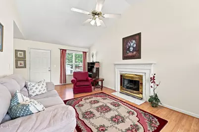 607 Garrison Avenue, Clayton, NC 27520 - Photo 4
