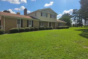 701 Sunset Ave, Clinton, NC 28328 - Photo 1
