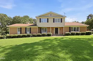 701 Sunset Ave, Clinton, NC 28328 - Photo 1