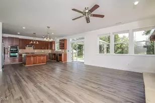 121 Averasboro Dr, Clayton, NC 27520 - Photo 2