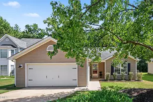 1517 Dexter Ridge Dr, Holly Springs, NC 27540 - Photo 2