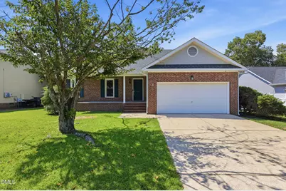 301 Larchmont Road, Fayetteville, NC 28311 - Photo 2