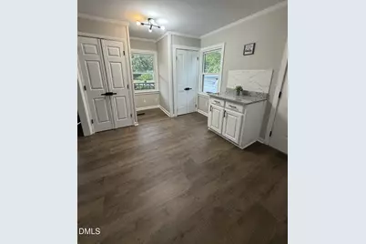 204 E Branch Street, Benson, NC 27504 - Photo 6