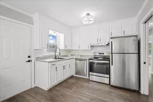 204 E Branch St, Benson, NC 27504 - Photo 6