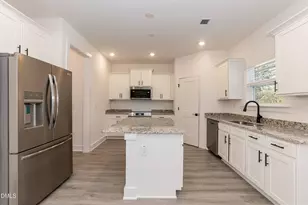 613 Melrose Ct, Sanford, NC 27330 - Photo 10