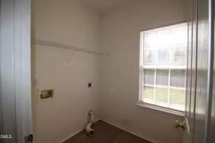 8439 Haines Creek Ln, Raleigh, NC 27616 - Photo 8