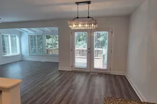 5703 Willowbrook Dr, Raleigh, NC 27609 - Photo 8