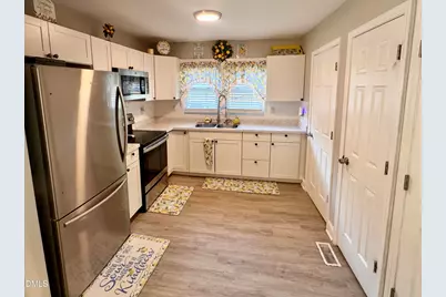 220 Hill Street, Roxboro, NC 27573 - Photo 12