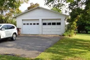 203 Vernon St, Broadway, NC 27505 - Photo 4