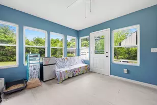 203 Vernon St, Broadway, NC 27505 - Photo 12