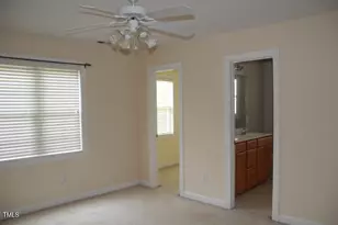 513 E Maple Ave, Holly Springs, NC 27540 - Photo 10