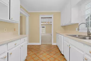 2400 N Bradford Dr N, Wilson, NC 27896 - Photo 8