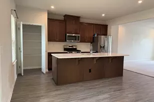 946 Channing Park Cir, Cary, NC 27519 - Photo 6