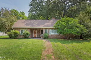 1605 Longview Ave, Tarboro, NC 27886 - Photo 2