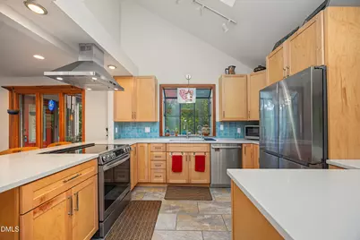 10 Ellen Place, Chapel Hill, NC 27514 - Photo 14