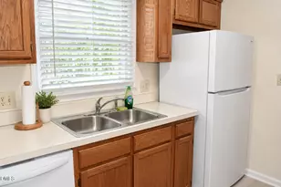 212 Wetherburn Ln, Raleigh, NC 27615 - Photo 6